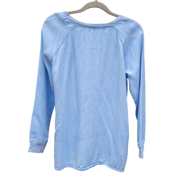 Loft Top - Picture 2 of 7